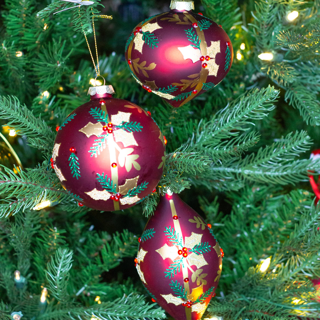 4” Nostalgic Mistletoe Ornament (Set of 3)