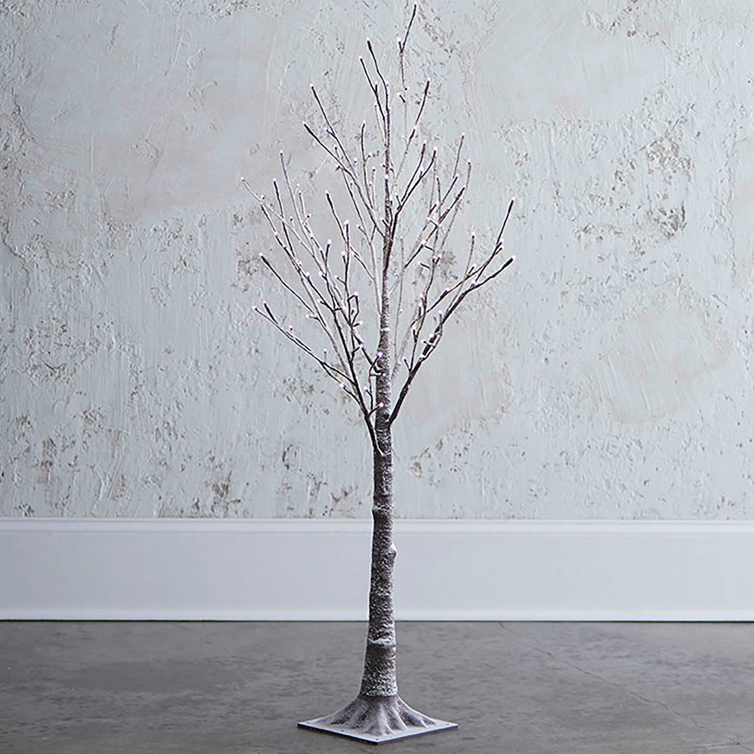 4.5' Lit Tree with Snow