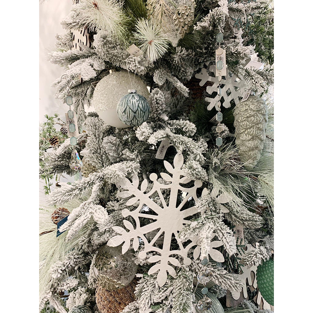 12” White Metal Snowflake Noel Decor