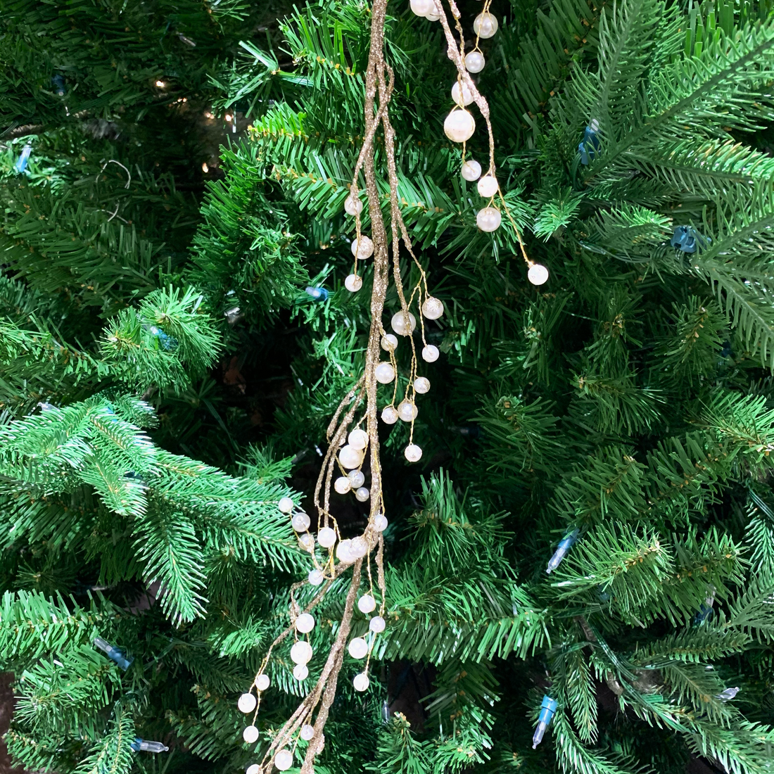 Pearly Gold Garland