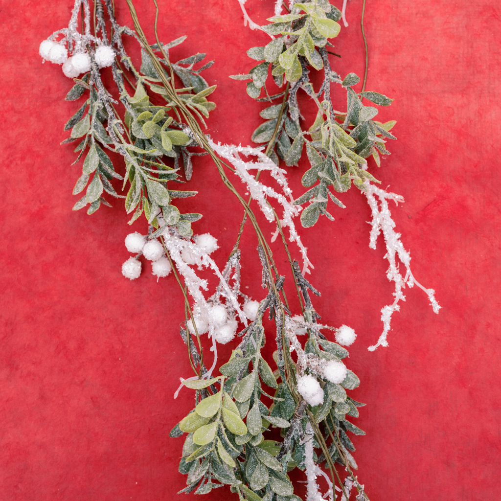 Green Berry Glitter Leaf Garland